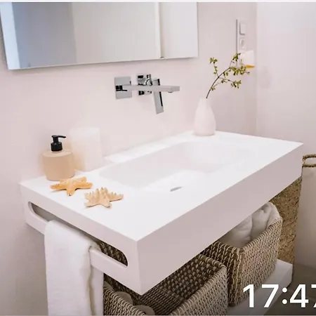 Santa Elvira Apartment *